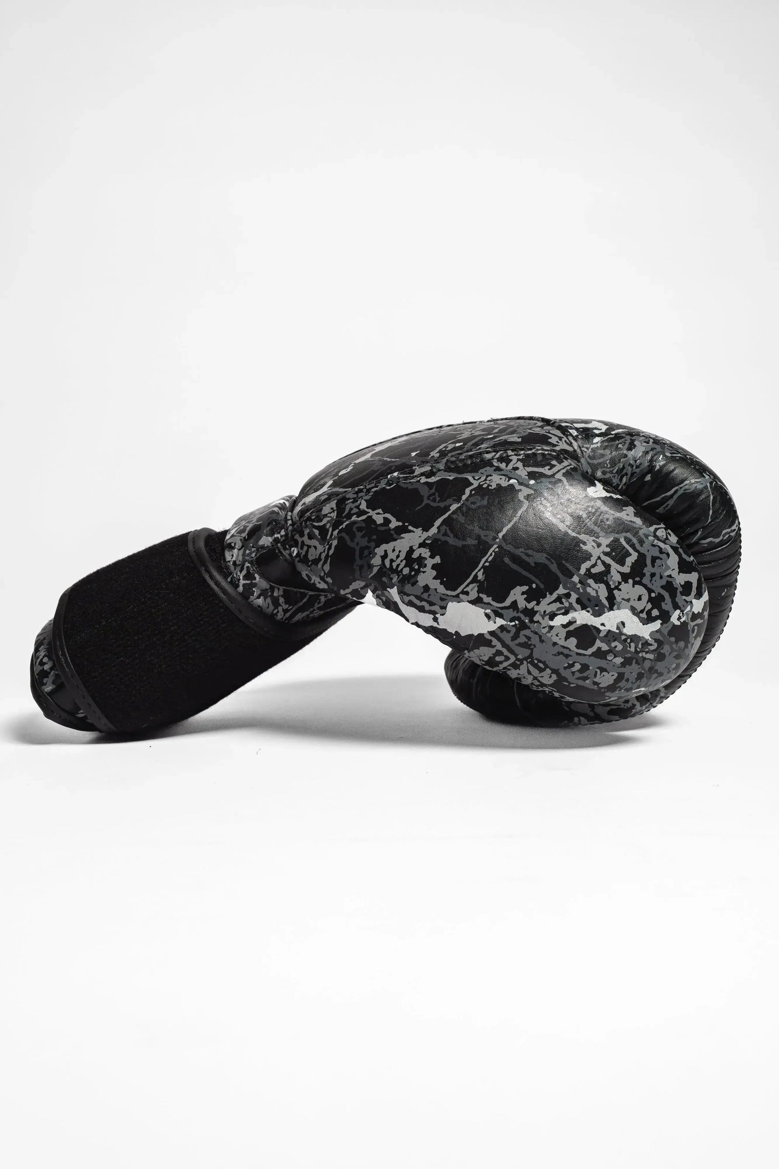 LB Tuff Glove IV Stone Series Mati International