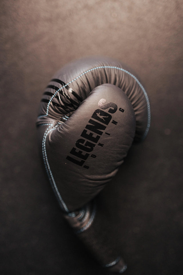 How to Choose Boxing Gloves: The Ultimate 2026 Buyer’s Guide Legends Boxing Gear