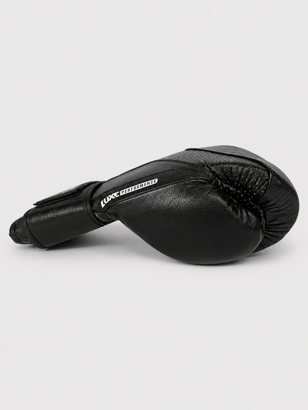 Luxe LTE Boxing Gloves - Blackout Edition