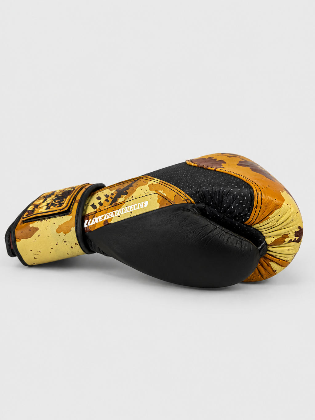 Luxe LTE Series – Smil'n Sam Alvey Patriot Hangar Collection Boxing Gloves